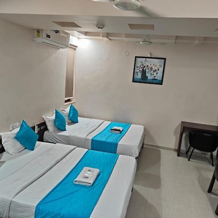 Hotel Raviraj Palace Rajkot Εξωτερικό φωτογραφία